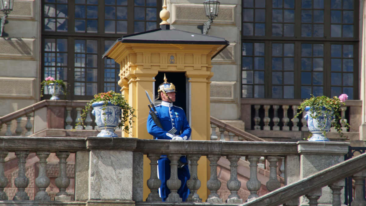 Фото: ScandiNews. Королевский дворец в Стокгольме